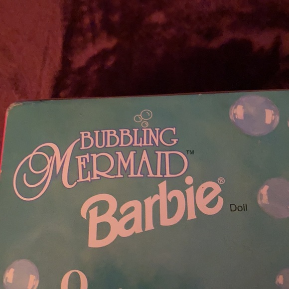 Bubbling Mermaid Barbie 1996 - Picture 5 of 8